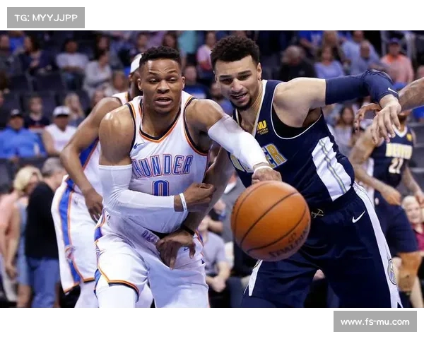 震撼全场NBA激烈对决现场画面瞬间捕捉球员激情与比赛高潮
